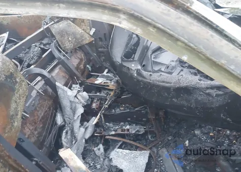 2004 Cadillac Deville Standard z USA, uszkodzony, nr VIN 1GEEH00Y94U500149